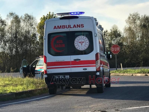 Hasta taşıyan ambulans kaz ayaptı