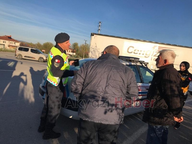 Hasta taşıyan ambulans kaz ayaptı
