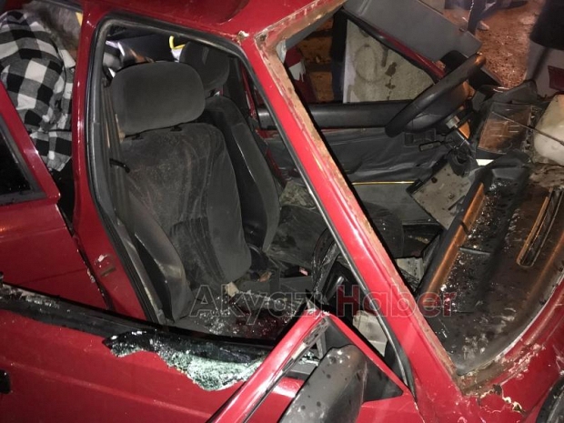 Akyazıda feci kaza sürücü öldü