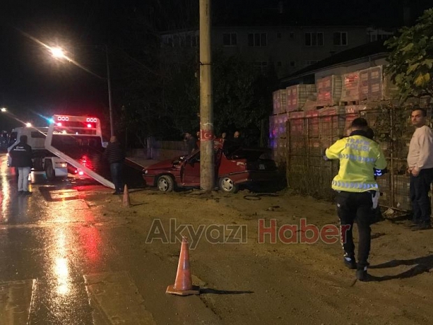 Akyazıda feci kaza sürücü öldü