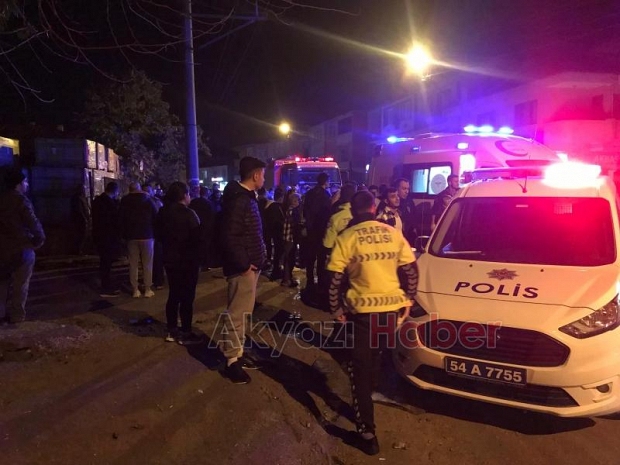Akyazıda feci kaza sürücü öldü