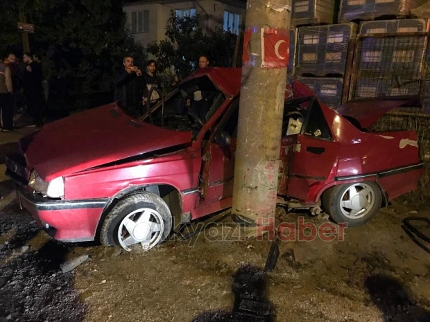 Akyazıda feci kaza sürücü öldü