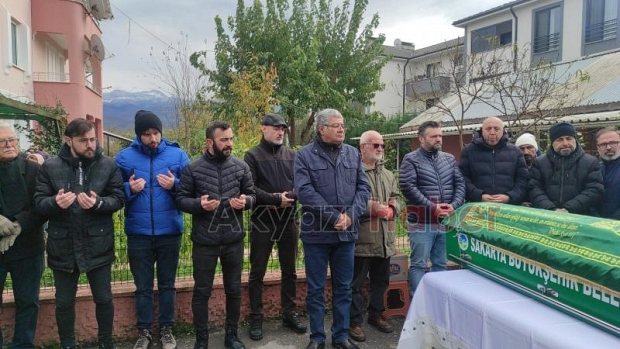İrfan Sezgin defnedildi