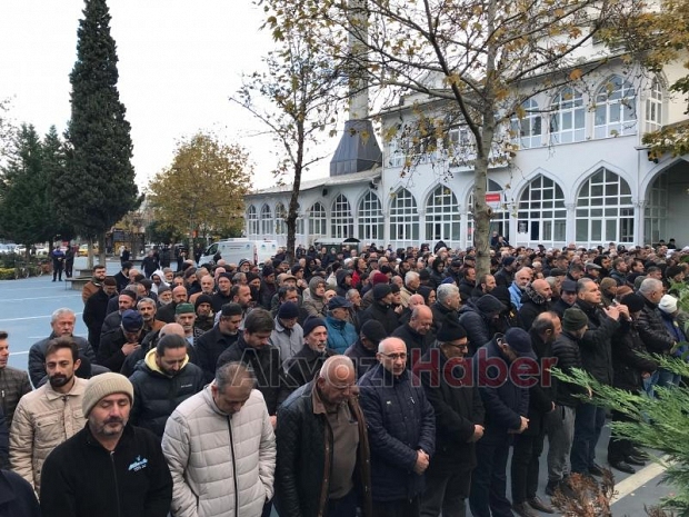 İrfan Sezgin defnedildi