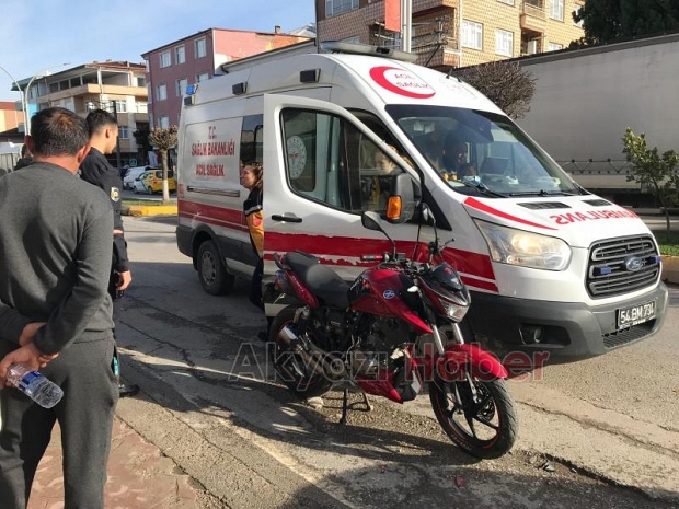 Otomobil ile motosiklet çarpıştı 1 yaralı