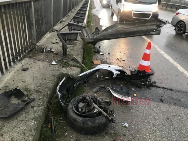 Mudurnu Köprüsünde feci kaza 3 yaralı