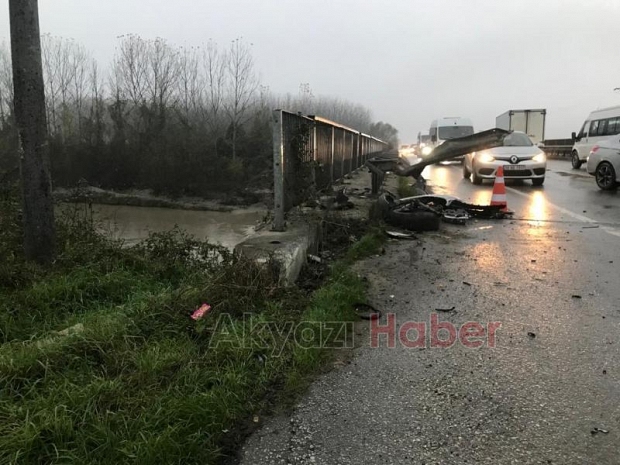 Mudurnu Köprüsünde feci kaza 3 yaralı