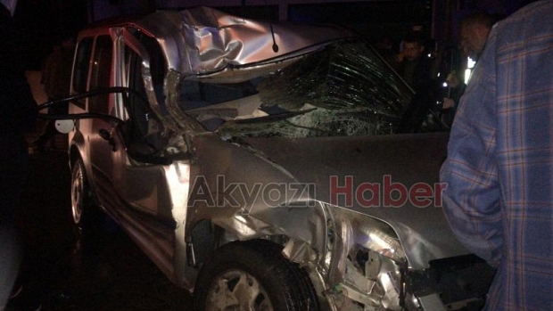 Kuzuluk yolunda zincirleme kaza 4 yaralı