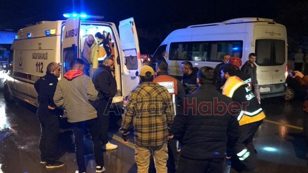 Kuzuluk yolunda zincirleme kaza 4 yaralı