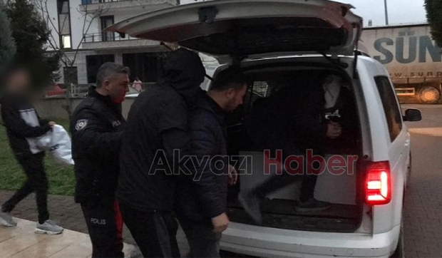Akyazıda aranan 2 firari yakalandı