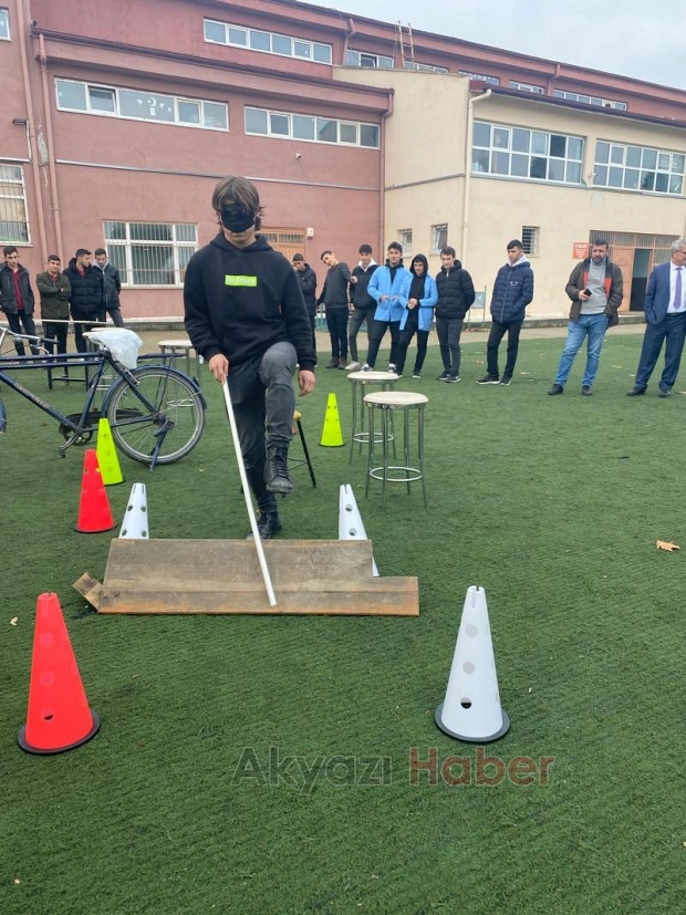 SUBÜ öğrencilerinden anlamlı etkinlik
