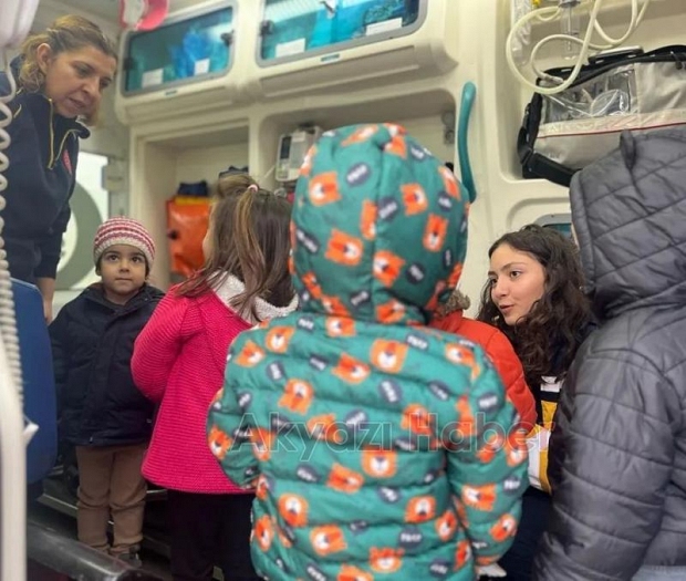 Cumhuriyet Anaokulu öğrencilerine ambulans tanıtıldı