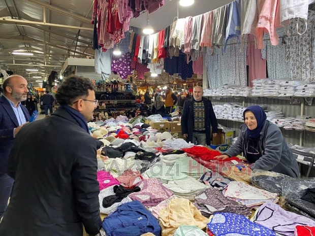 Murat Tepeçınar'dan pazar esnafı ve vatandaşları ziyaret