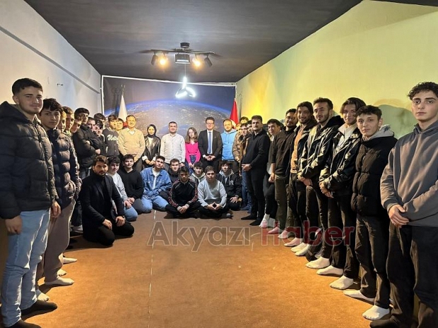 Akyazı Gençlik Derneği'nde öğrencilere yönelik etkinlik