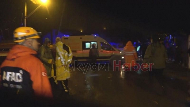 Arama kurtarma ekibi de toprak altında kaldı