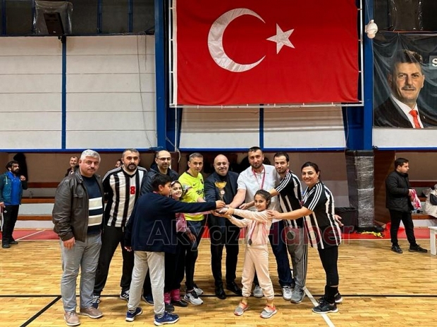 24 Kasım Öğretmenler Günü Turnuvası nefesleri kesti