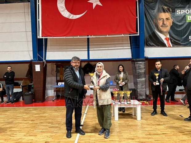 24 Kasım Öğretmenler Günü Turnuvası nefesleri kesti