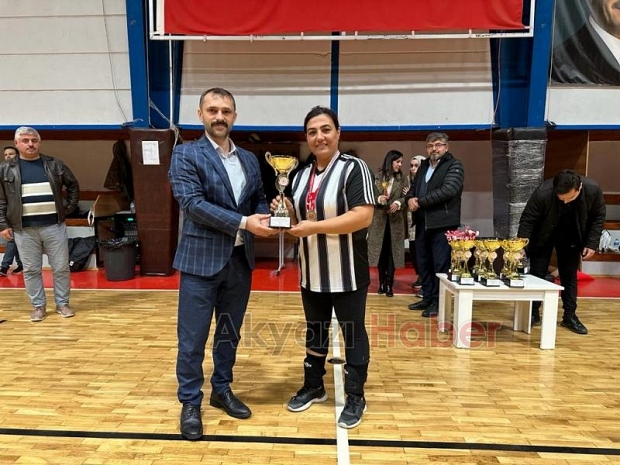 24 Kasım Öğretmenler Günü Turnuvası nefesleri kesti