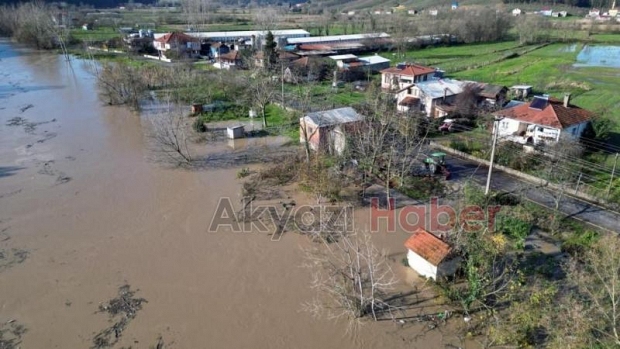 Sakarya Nehri taştı