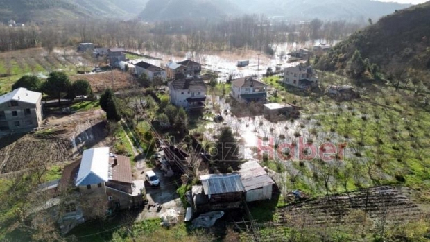 Sakarya Nehri taştı