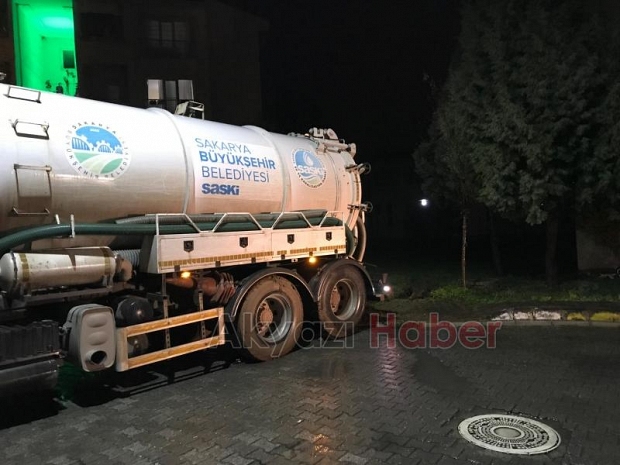 Akyazı TOKİ konutlarının sığınaklarını su bastı