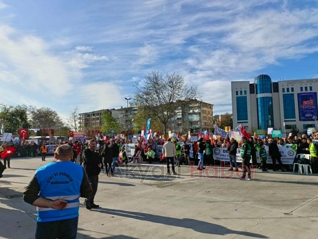 Staj ve çıraklık mağdurlarının mücadelesi sürüyor