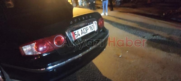 Otomobiller çarpıştı