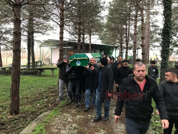 kaza kurbanı sürücü toprağa verildi