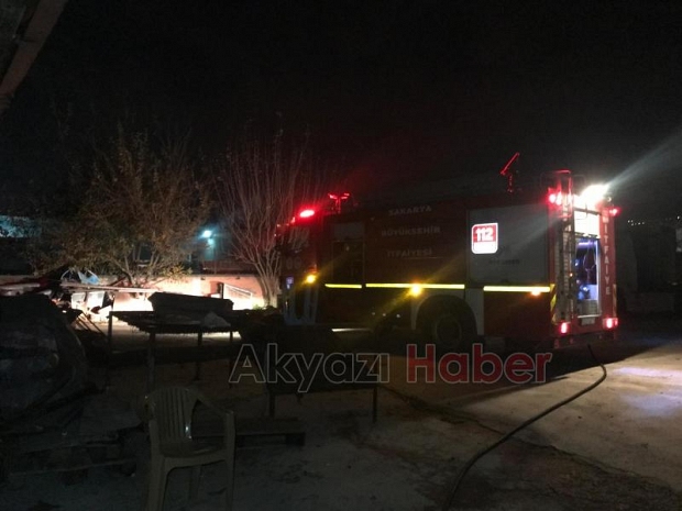 Akyazı'da atölye yangını
