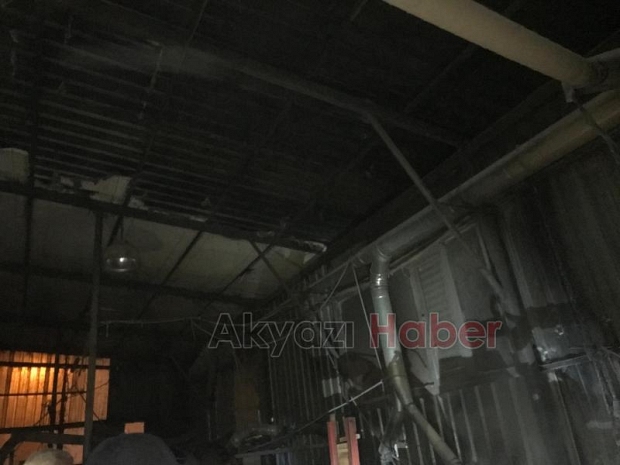 Akyazı'da atölye yangını
