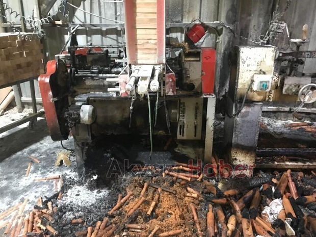 Akyazı'da atölye yangını