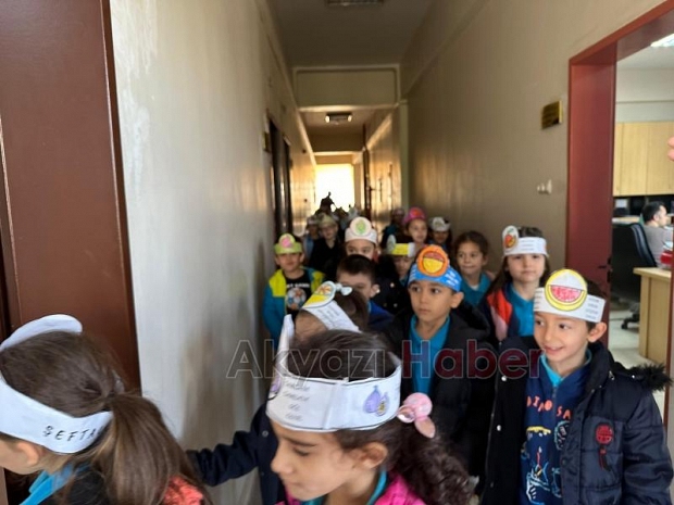 Akyazı'da öğrenciler adliye sarayını gezdi