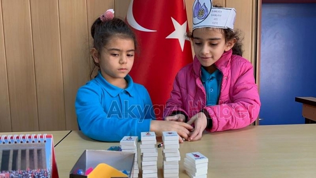Akyazı'da öğrenciler adliye sarayını gezdi