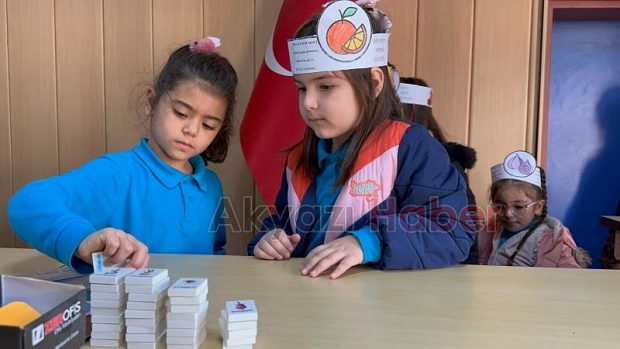 Akyazı'da öğrenciler adliye sarayını gezdi