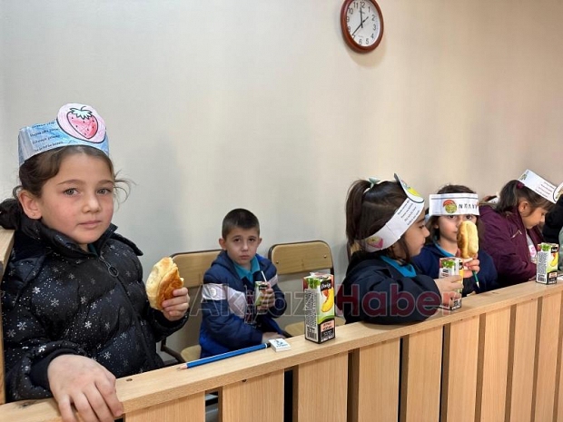 Akyazı'da öğrenciler adliye sarayını gezdi