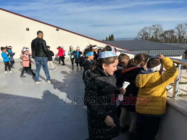 Akyazı'da öğrenciler adliye sarayını gezdi