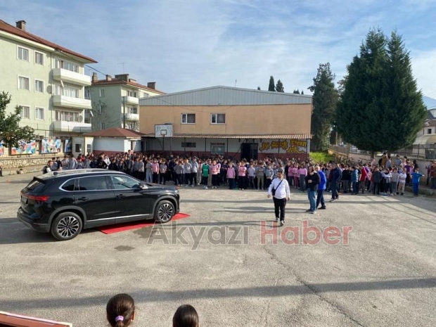 Yerli Malı Haftasında öğrenciler, TOGG ile buluştu