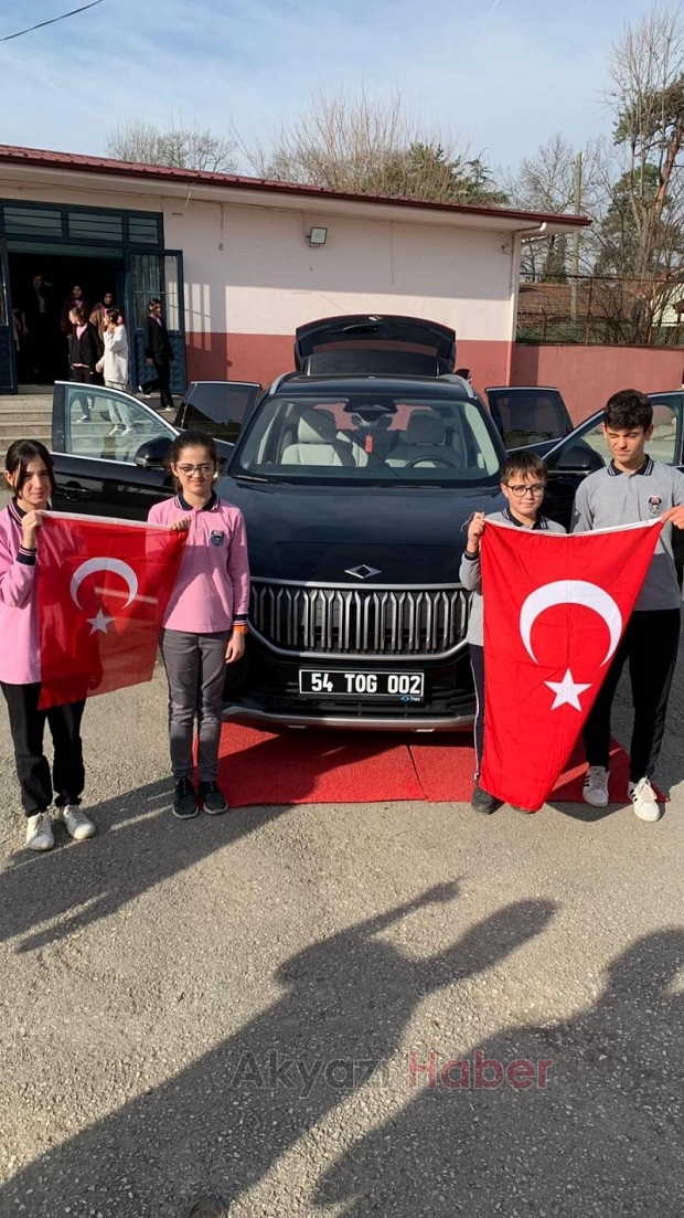 Yerli Malı Haftasında öğrenciler, TOGG ile buluştu