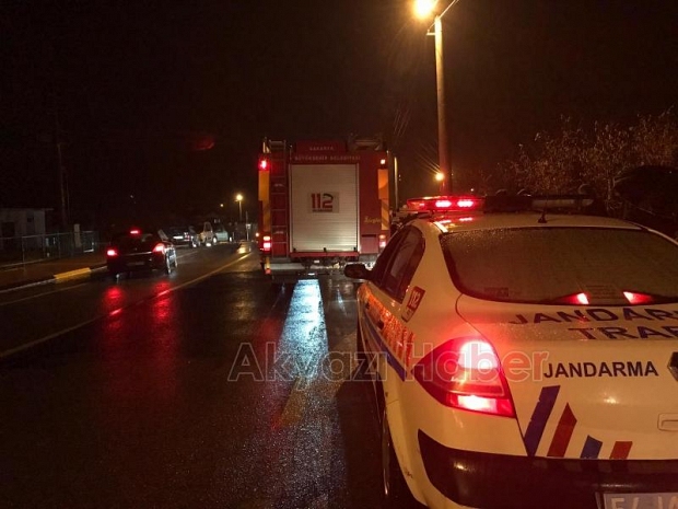 Pazarköy'de otomobil direğe çarptı: 4 yaralı