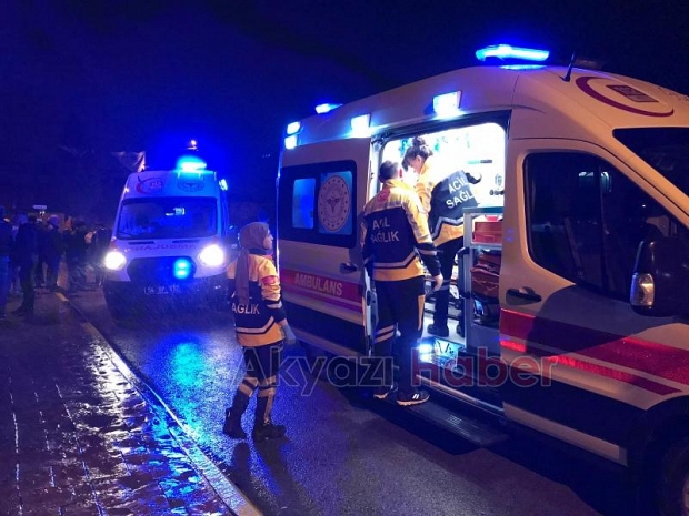 Pazarköy'de otomobil direğe çarptı: 4 yaralı