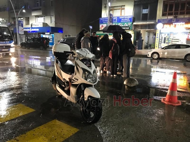 Motosikletin çarptığı kadın yaralandı