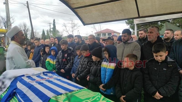 Özer Turgut dualarla toprağa verildi