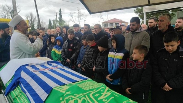 Özer Turgut dualarla toprağa verildi