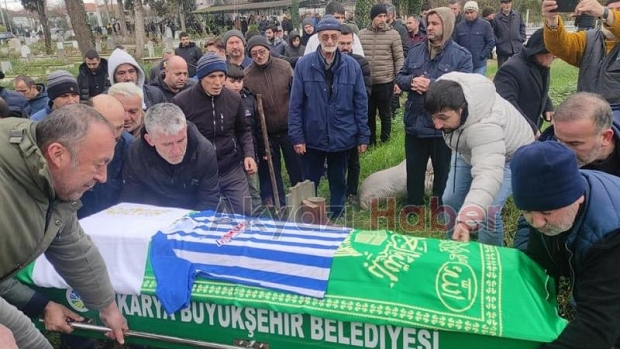 Özer Turgut dualarla toprağa verildi