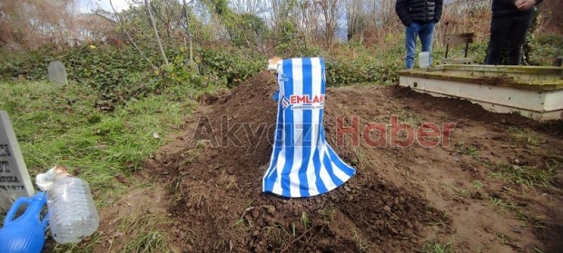 Özer Turgut dualarla toprağa verildi