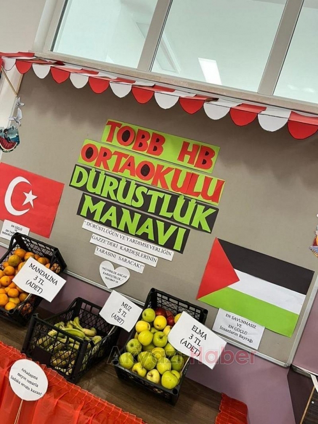 Filistin'e yardım amacıyla kermes düzenlediler