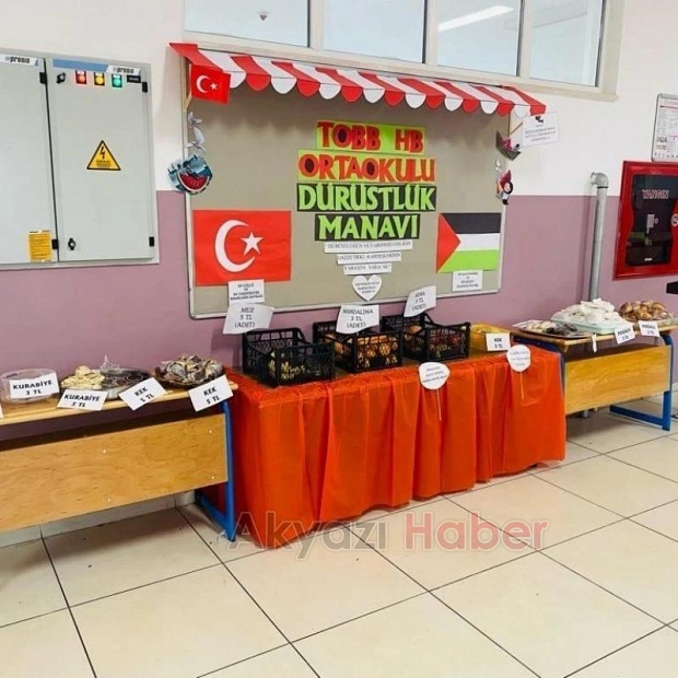 Filistin'e yardım amacıyla kermes düzenlediler