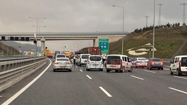 Akyazılı Fatih B., tır şoförünü rehin alıp canlı yayın açtı