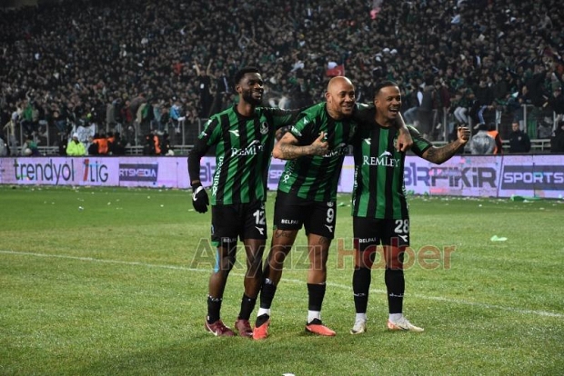 Sakaryaspor 11 maçtır kaybetmiyor