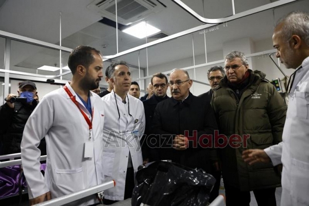 Feci kazada hastaneye kaldırılan yaralıları ziyaret ettiler
